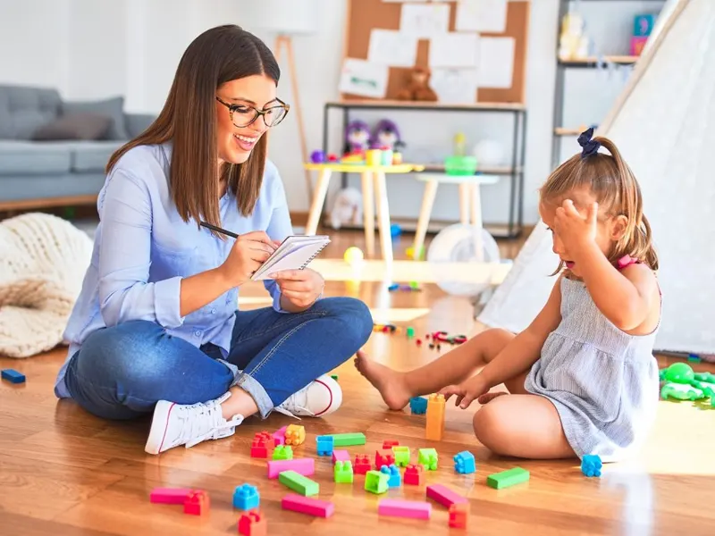 بازی درمانی در تهران